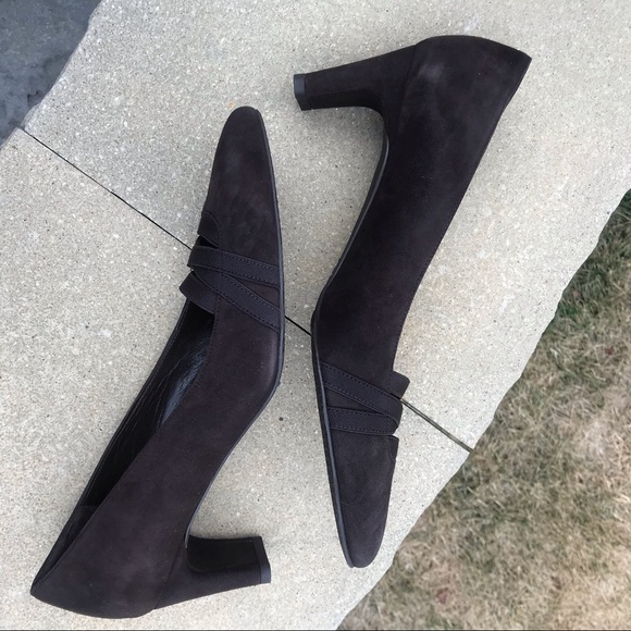 Stuart Weitzman suede pumps - Picture 3 of 8
